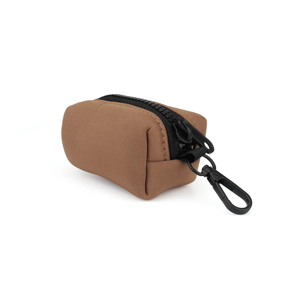 Dispensador de bolsas para excrementos de perro portátil