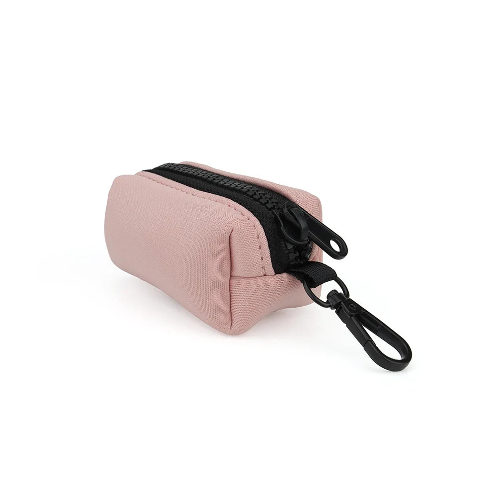 Dispensador de bolsas para excrementos de perro portátil